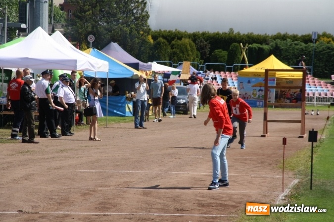 Zdjęcie w galerii na portalu naszwodzislaw.com: Strażacy rywalizowali na stadionie MOSiR wiadomości z regionu