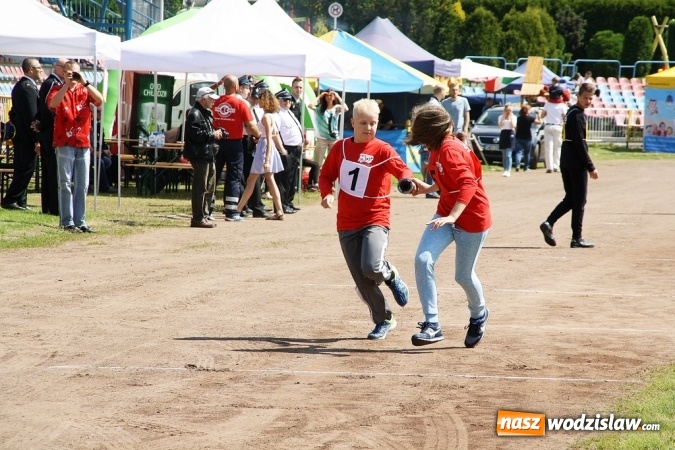 Zdjęcie w galerii na portalu naszwodzislaw.com: Strażacy rywalizowali na stadionie MOSiR wiadomości z regionu