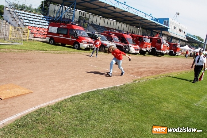 Zdjęcie w galerii na portalu naszwodzislaw.com: Strażacy rywalizowali na stadionie MOSiR wiadomości z regionu