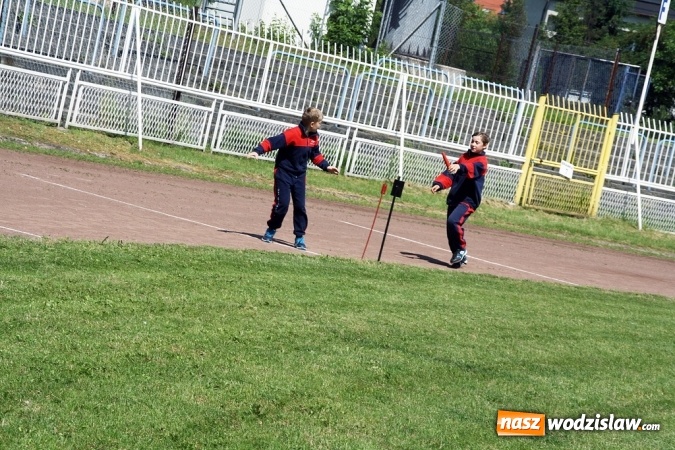 Zdjęcie w galerii na portalu naszwodzislaw.com: Strażacy rywalizowali na stadionie MOSiR wiadomości z regionu
