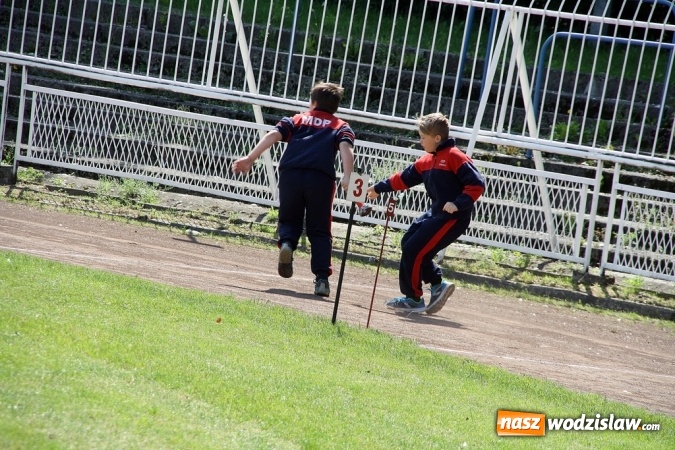 Zdjęcie w galerii na portalu naszwodzislaw.com: Strażacy rywalizowali na stadionie MOSiR wiadomości z regionu