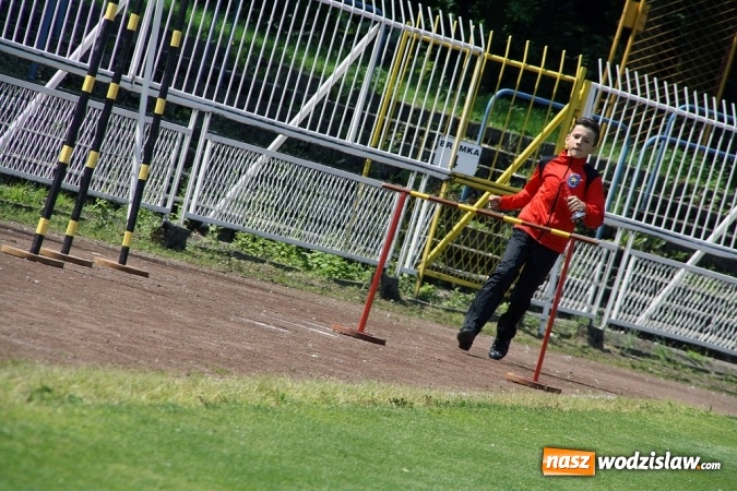 Zdjęcie w galerii na portalu naszwodzislaw.com: Strażacy rywalizowali na stadionie MOSiR wiadomości z regionu