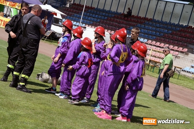 Zdjęcie w galerii na portalu naszwodzislaw.com: Strażacy rywalizowali na stadionie MOSiR wiadomości z regionu
