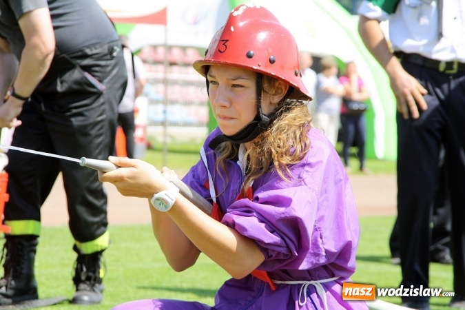 Zdjęcie w galerii na portalu naszwodzislaw.com: Strażacy rywalizowali na stadionie MOSiR wiadomości z regionu