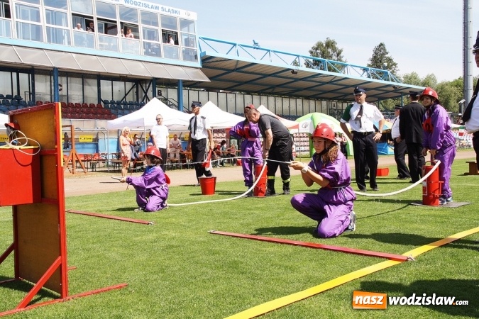 Zdjęcie w galerii na portalu naszwodzislaw.com: Strażacy rywalizowali na stadionie MOSiR wiadomości z regionu