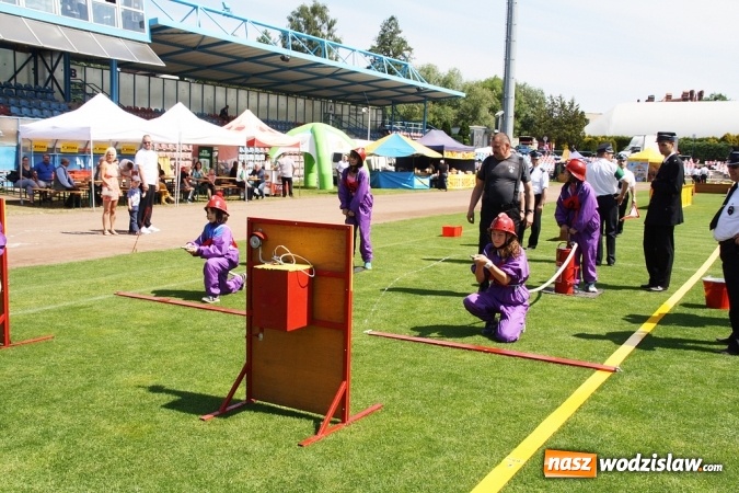 Zdjęcie w galerii na portalu naszwodzislaw.com: Strażacy rywalizowali na stadionie MOSiR wiadomości z regionu
