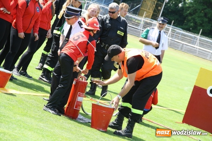 Zdjęcie w galerii na portalu naszwodzislaw.com: Strażacy rywalizowali na stadionie MOSiR wiadomości z regionu