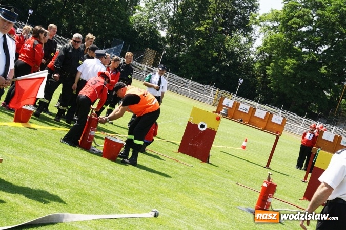 Zdjęcie w galerii na portalu naszwodzislaw.com: Strażacy rywalizowali na stadionie MOSiR wiadomości z regionu