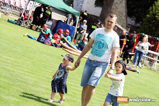 Zdjęcie w galerii na portalu naszwodzislaw.com: Strażacy rywalizowali na stadionie MOSiR wiadomości z regionu