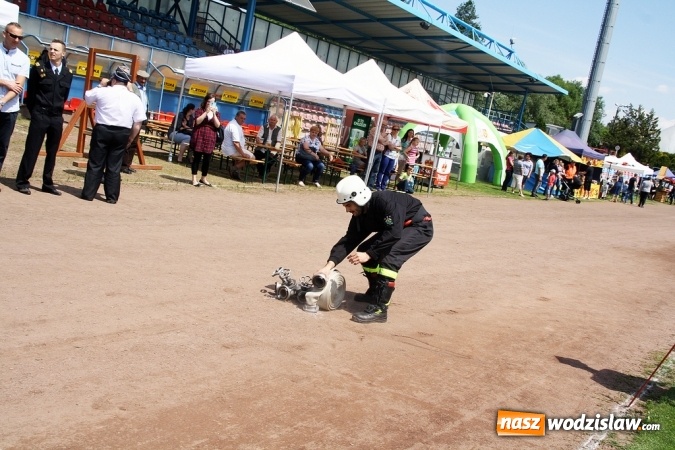 Zdjęcie w galerii na portalu naszwodzislaw.com: Strażacy rywalizowali na stadionie MOSiR wiadomości z regionu