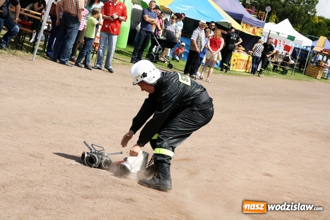 Zdjęcie w galerii na portalu naszwodzislaw.com: Strażacy rywalizowali na stadionie MOSiR wiadomości z regionu