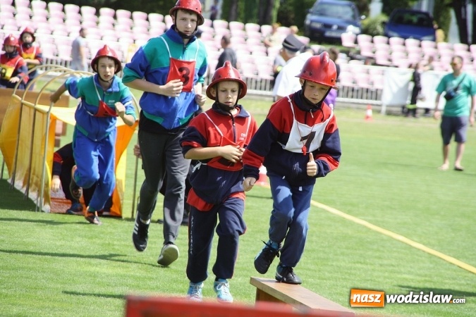Zdjęcie w galerii na portalu naszwodzislaw.com: Strażacy rywalizowali na stadionie MOSiR wiadomości z regionu