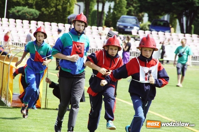 Zdjęcie w galerii na portalu naszwodzislaw.com: Strażacy rywalizowali na stadionie MOSiR wiadomości z regionu