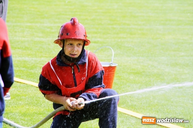 Zdjęcie w galerii na portalu naszwodzislaw.com: Strażacy rywalizowali na stadionie MOSiR wiadomości z regionu
