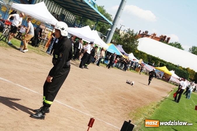 Zdjęcie w galerii na portalu naszwodzislaw.com: Strażacy rywalizowali na stadionie MOSiR wiadomości z regionu