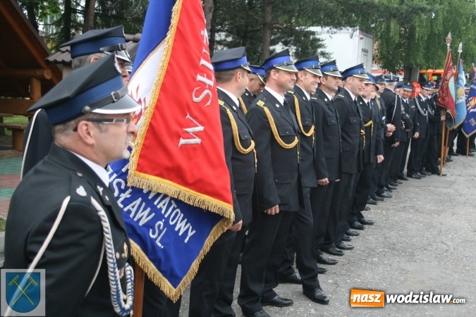 Zdjęcie w galerii na portalu naszwodzislaw.com: Strażacki wóz bojowy Renault Midlum uroczyście przekazany do OSP w Rydułtowach  wiadomości z regionu