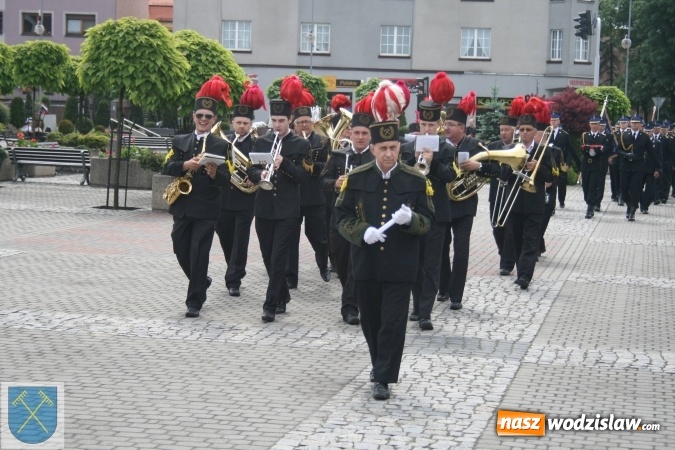 Zdjęcie w galerii na portalu naszwodzislaw.com: Strażacki wóz bojowy Renault Midlum uroczyście przekazany do OSP w Rydułtowach  wiadomości z regionu