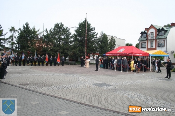 Zdjęcie w galerii na portalu naszwodzislaw.com: Strażacki wóz bojowy Renault Midlum uroczyście przekazany do OSP w Rydułtowach  wiadomości z regionu