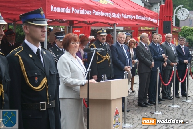 Zdjęcie w galerii na portalu naszwodzislaw.com: Strażacki wóz bojowy Renault Midlum uroczyście przekazany do OSP w Rydułtowach  wiadomości z regionu