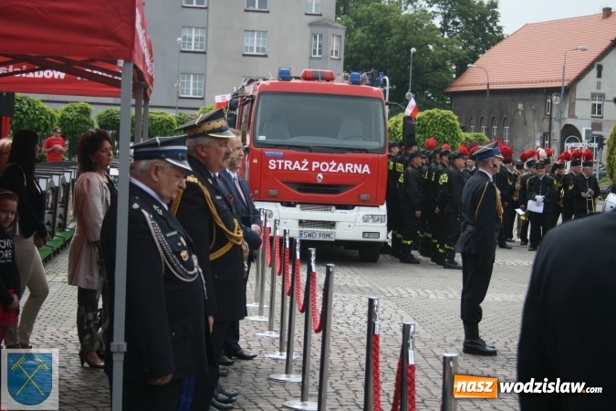 Zdjęcie w galerii na portalu naszwodzislaw.com: Strażacki wóz bojowy Renault Midlum uroczyście przekazany do OSP w Rydułtowach  wiadomości z regionu