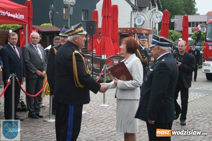 Zdjęcie w galerii na portalu naszwodzislaw.com: Strażacki wóz bojowy Renault Midlum uroczyście przekazany do OSP w Rydułtowach  wiadomości z regionu