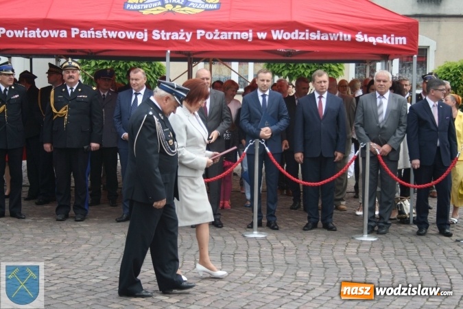 Zdjęcie w galerii na portalu naszwodzislaw.com: Strażacki wóz bojowy Renault Midlum uroczyście przekazany do OSP w Rydułtowach  wiadomości z regionu