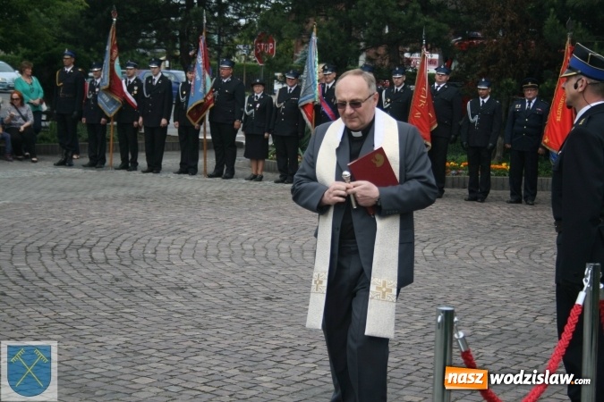 Zdjęcie w galerii na portalu naszwodzislaw.com: Strażacki wóz bojowy Renault Midlum uroczyście przekazany do OSP w Rydułtowach  wiadomości z regionu