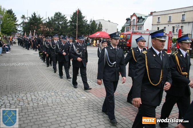 Zdjęcie w galerii na portalu naszwodzislaw.com: Strażacki wóz bojowy Renault Midlum uroczyście przekazany do OSP w Rydułtowach  wiadomości z regionu