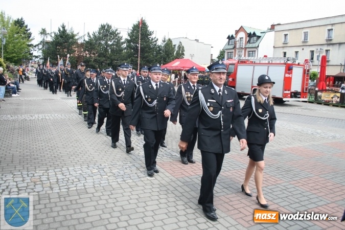 Zdjęcie w galerii na portalu naszwodzislaw.com: Strażacki wóz bojowy Renault Midlum uroczyście przekazany do OSP w Rydułtowach  wiadomości z regionu