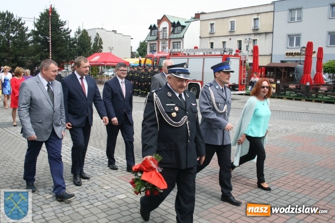 Zdjęcie w galerii na portalu naszwodzislaw.com: Strażacki wóz bojowy Renault Midlum uroczyście przekazany do OSP w Rydułtowach  wiadomości z regionu