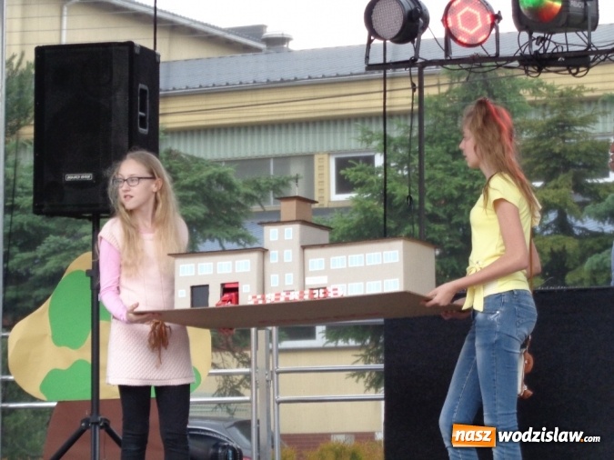 Zdjęcie w galerii na portalu naszwodzislaw.com: Festyn Rodzinny w ZSP nr 5 za nami! wiadomości z regionu