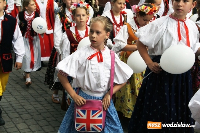 Zdjęcie w galerii na portalu naszwodzislaw.com: 47. Dni Wodzisławia Śląskiego rozpoczęte. Do oficjalnego otwarcia wydarzenia użyto... 50 metrowego zamku błyskawicznego wiadomości z regionu