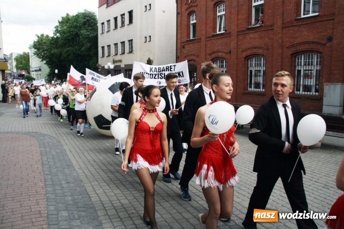 Zdjęcie w galerii na portalu naszwodzislaw.com: 47. Dni Wodzisławia Śląskiego rozpoczęte. Do oficjalnego otwarcia wydarzenia użyto... 50 metrowego zamku błyskawicznego wiadomości z regionu