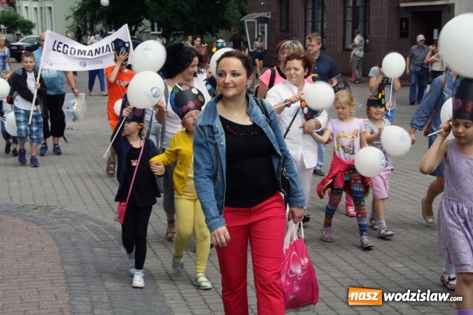 Zdjęcie w galerii na portalu naszwodzislaw.com: 47. Dni Wodzisławia Śląskiego rozpoczęte. Do oficjalnego otwarcia wydarzenia użyto... 50 metrowego zamku błyskawicznego wiadomości z regionu