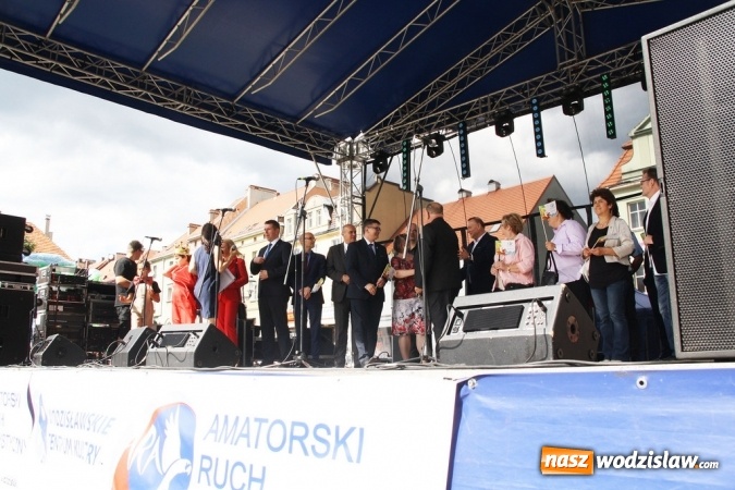 Zdjęcie w galerii na portalu naszwodzislaw.com: 47. Dni Wodzisławia Śląskiego rozpoczęte. Do oficjalnego otwarcia wydarzenia użyto... 50 metrowego zamku błyskawicznego wiadomości z regionu