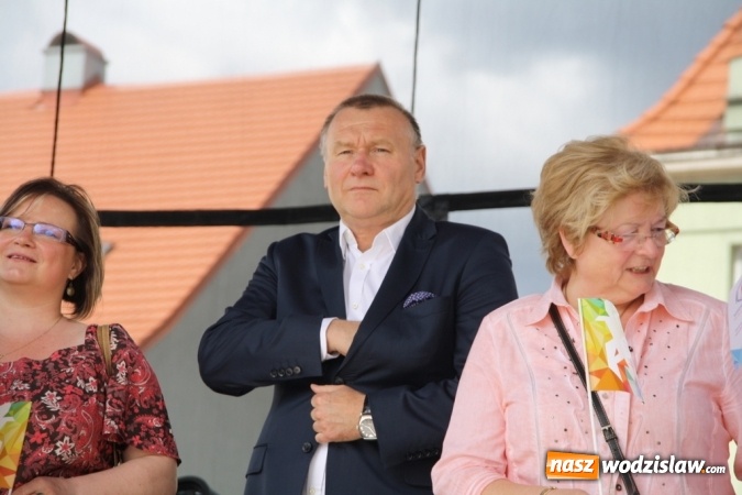 Zdjęcie w galerii na portalu naszwodzislaw.com: 47. Dni Wodzisławia Śląskiego rozpoczęte. Do oficjalnego otwarcia wydarzenia użyto... 50 metrowego zamku błyskawicznego wiadomości z regionu