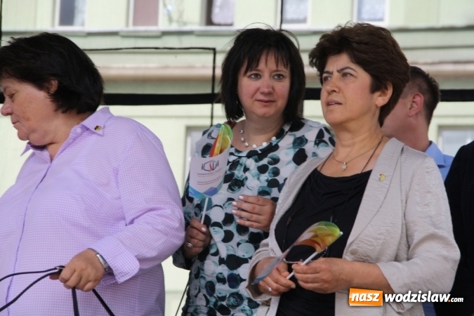 Zdjęcie w galerii na portalu naszwodzislaw.com: 47. Dni Wodzisławia Śląskiego rozpoczęte. Do oficjalnego otwarcia wydarzenia użyto... 50 metrowego zamku błyskawicznego wiadomości z regionu