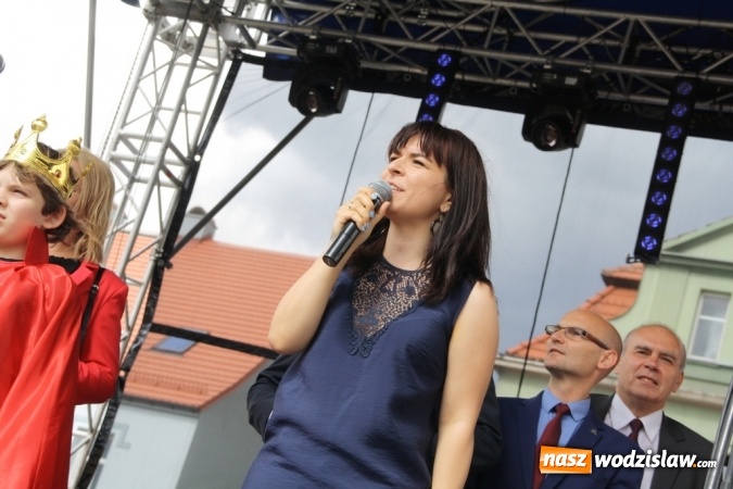 Zdjęcie w galerii na portalu naszwodzislaw.com: 47. Dni Wodzisławia Śląskiego rozpoczęte. Do oficjalnego otwarcia wydarzenia użyto... 50 metrowego zamku błyskawicznego wiadomości z regionu