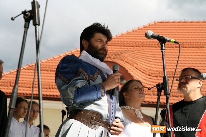 Zdjęcie w galerii na portalu naszwodzislaw.com: 47. Dni Wodzisławia Śląskiego rozpoczęte. Do oficjalnego otwarcia wydarzenia użyto... 50 metrowego zamku błyskawicznego wiadomości z regionu