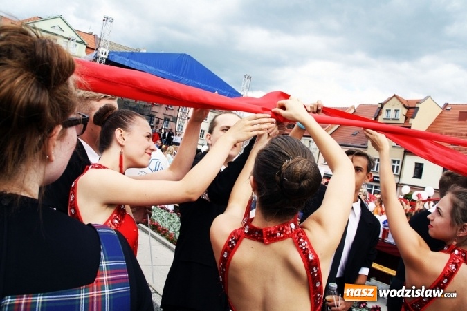 Zdjęcie w galerii na portalu naszwodzislaw.com: 47. Dni Wodzisławia Śląskiego rozpoczęte. Do oficjalnego otwarcia wydarzenia użyto... 50 metrowego zamku błyskawicznego wiadomości z regionu