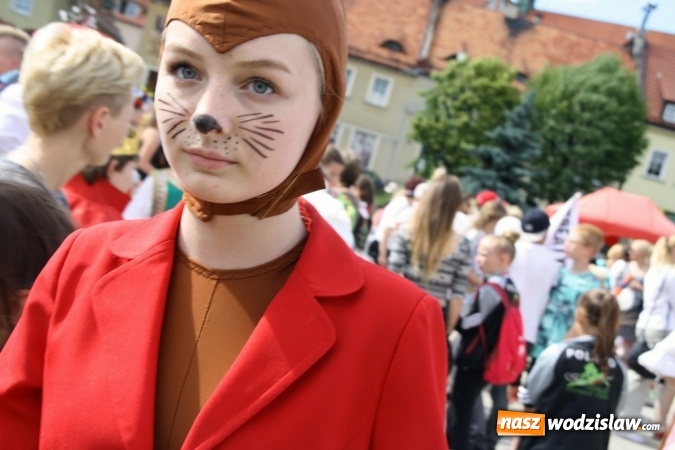 Zdjęcie w galerii na portalu naszwodzislaw.com: 47. Dni Wodzisławia Śląskiego rozpoczęte. Do oficjalnego otwarcia wydarzenia użyto... 50 metrowego zamku błyskawicznego wiadomości z regionu