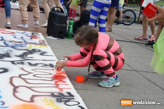 Zdjęcie w galerii na portalu naszwodzislaw.com: 47. Dni Wodzisławia Śląskiego rozpoczęte. Do oficjalnego otwarcia wydarzenia użyto... 50 metrowego zamku błyskawicznego wiadomości z regionu
