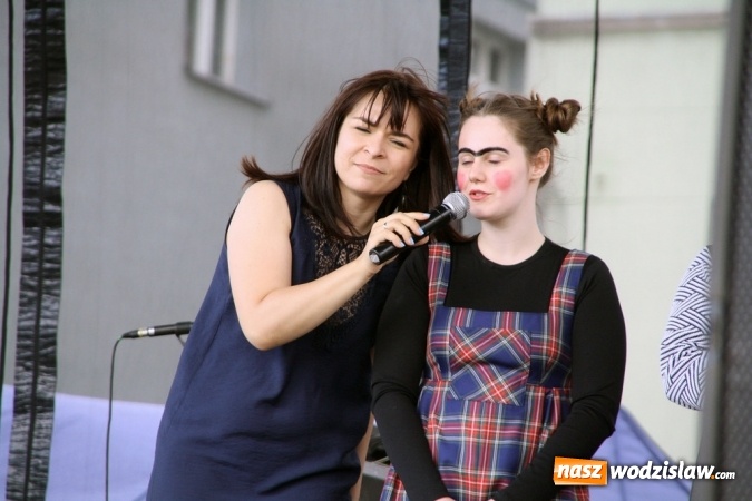 Zdjęcie w galerii na portalu naszwodzislaw.com: 47. Dni Wodzisławia Śląskiego rozpoczęte. Do oficjalnego otwarcia wydarzenia użyto... 50 metrowego zamku błyskawicznego wiadomości z regionu