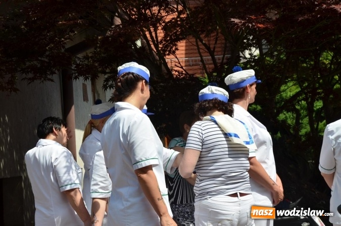 Zdjęcie w galerii na portalu naszwodzislaw.com: Mieszkańcy gorzyckiego DPS wspólnie z konsulami przywitali lato wiadomości z regionu