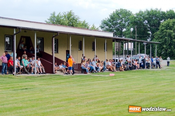 Zdjęcie w galerii na portalu naszwodzislaw.com: Nerwówka w Bieńkowicach. Baraż nie dla Rogowa wiadomości z regionu