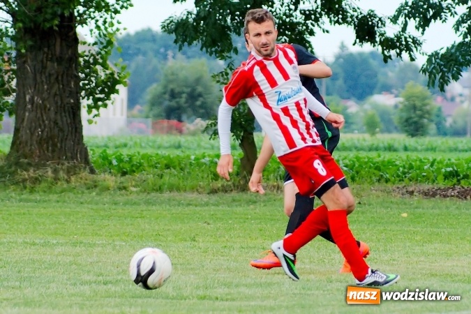 Zdjęcie w galerii na portalu naszwodzislaw.com: Nerwówka w Bieńkowicach. Baraż nie dla Rogowa wiadomości z regionu