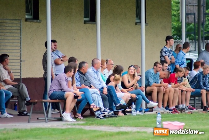 Zdjęcie w galerii na portalu naszwodzislaw.com: Nerwówka w Bieńkowicach. Baraż nie dla Rogowa wiadomości z regionu