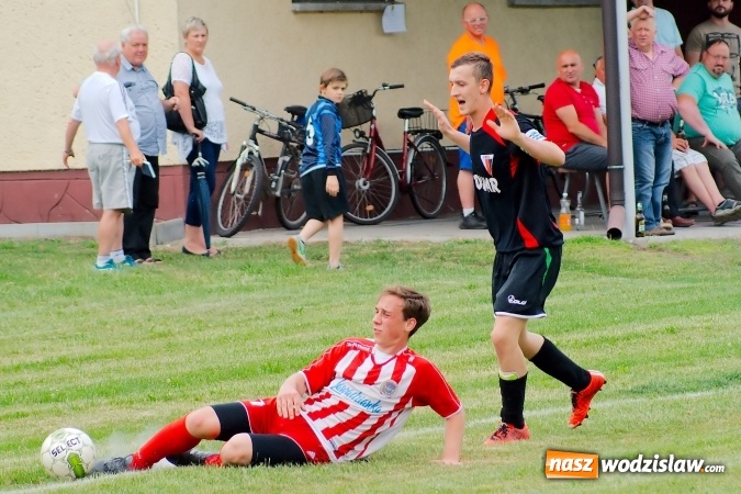 Zdjęcie w galerii na portalu naszwodzislaw.com: Nerwówka w Bieńkowicach. Baraż nie dla Rogowa wiadomości z regionu