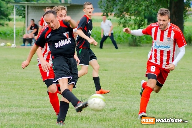 Zdjęcie w galerii na portalu naszwodzislaw.com: Nerwówka w Bieńkowicach. Baraż nie dla Rogowa wiadomości z regionu