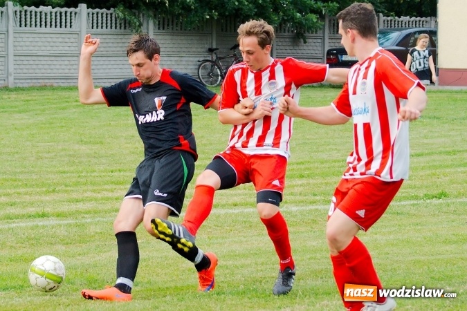 Zdjęcie w galerii na portalu naszwodzislaw.com: Nerwówka w Bieńkowicach. Baraż nie dla Rogowa wiadomości z regionu